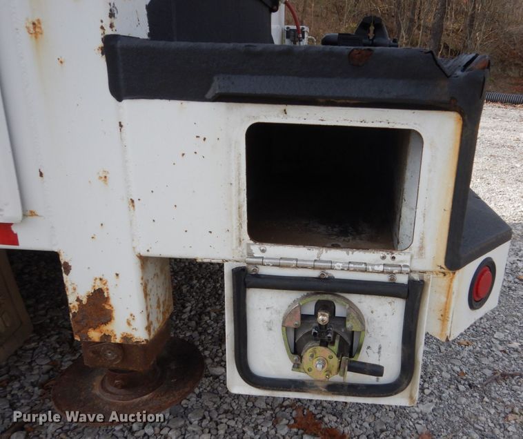 image for item IU9781 2008 Ford F750 Super Duty XLT  utility / service truck