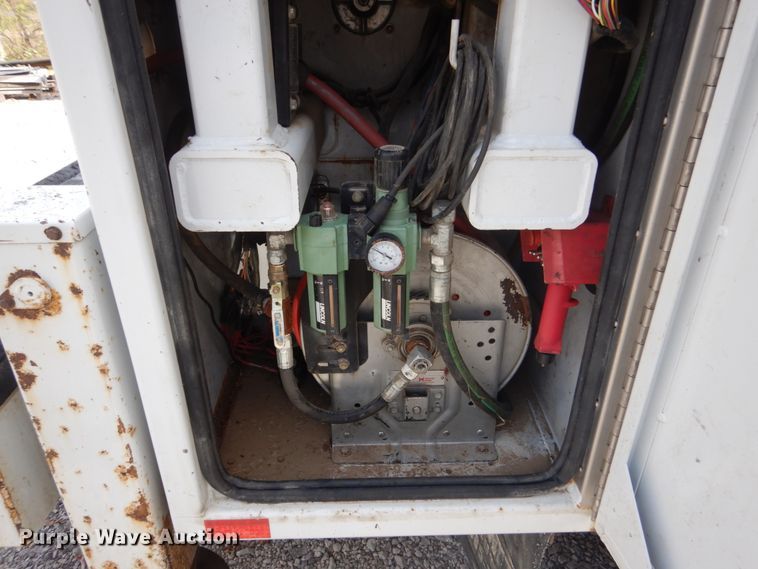 image for item IU9781 2008 Ford F750 Super Duty XLT  utility / service truck