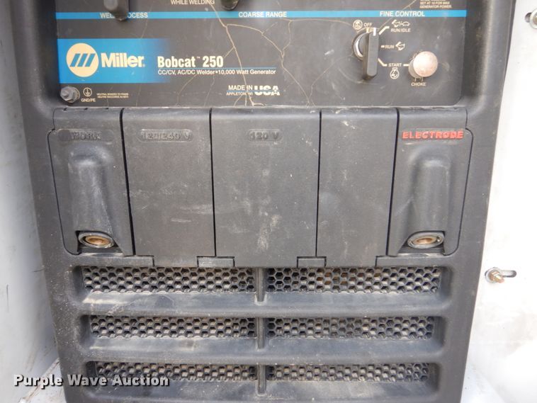 image for item IU9781 2008 Ford F750 Super Duty XLT  utility / service truck