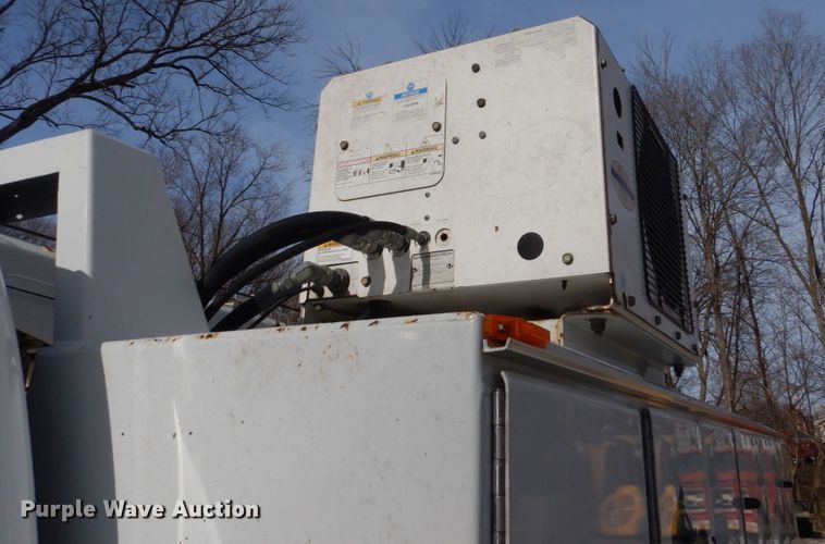 image for item IU9781 2008 Ford F750 Super Duty XLT  utility / service truck