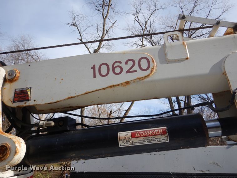 image for item IU9781 2008 Ford F750 Super Duty XLT  utility / service truck