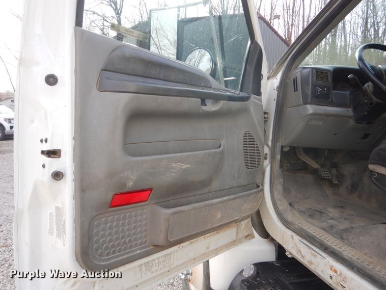 image for item IU9781 2008 Ford F750 Super Duty XLT  utility / service truck
