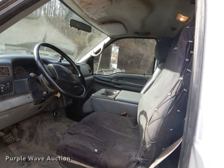 image for item IU9781 2008 Ford F750 Super Duty XLT  utility / service truck