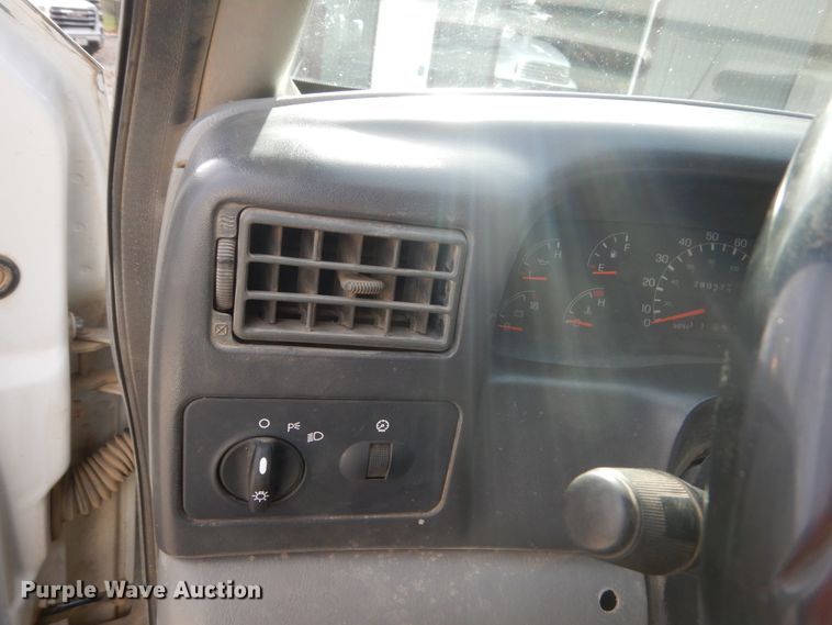 image for item IU9781 2008 Ford F750 Super Duty XLT  utility / service truck