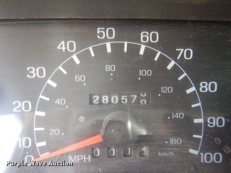 image for item IU9781 2008 Ford F750 Super Duty XLT  utility / service truck