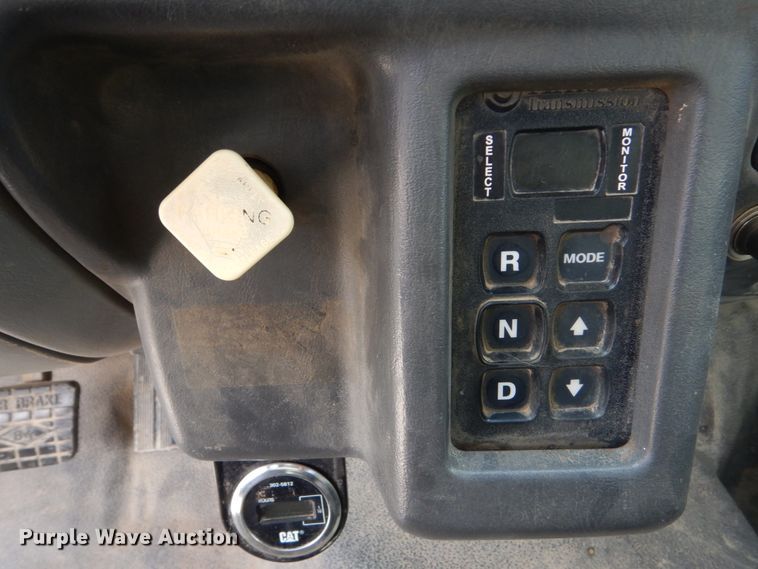 image for item IU9781 2008 Ford F750 Super Duty XLT  utility / service truck