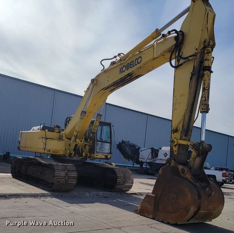 image for item IV9620 1997 Kobelco SK400LC  excavator