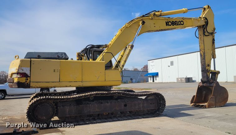 image for item IV9620 1997 Kobelco SK400LC  excavator