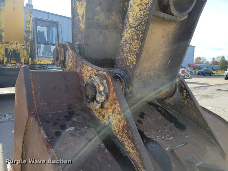 image for item IV9620 1997 Kobelco SK400LC  excavator