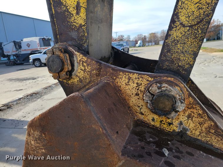 image for item IV9620 1997 Kobelco SK400LC  excavator