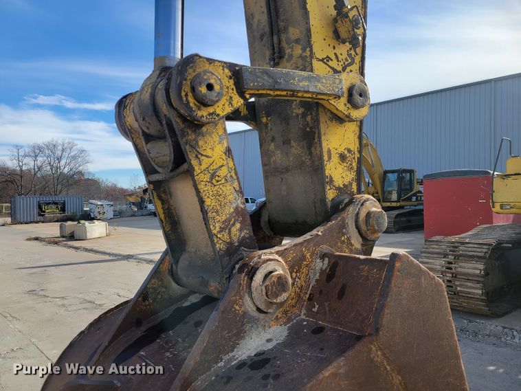 image for item IV9620 1997 Kobelco SK400LC  excavator