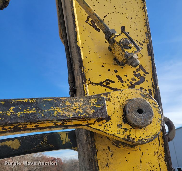 image for item IV9620 1997 Kobelco SK400LC  excavator
