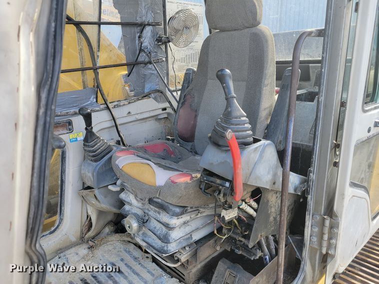 image for item IV9620 1997 Kobelco SK400LC  excavator