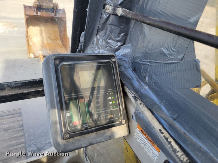 image for item IV9620 1997 Kobelco SK400LC  excavator