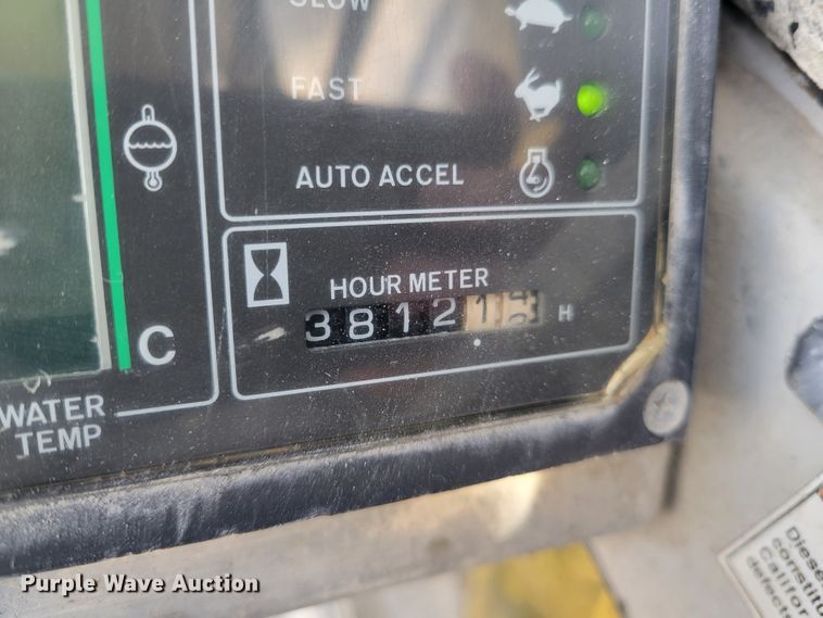 image for item IV9620 1997 Kobelco SK400LC  excavator