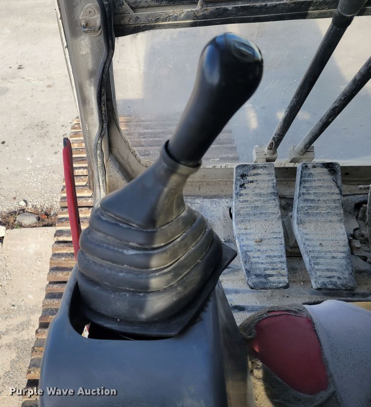 image for item IV9620 1997 Kobelco SK400LC  excavator