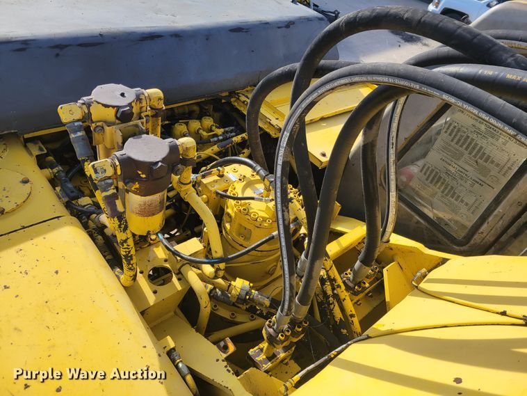 image for item IV9620 1997 Kobelco SK400LC  excavator