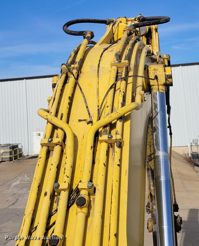 image for item IV9620 1997 Kobelco SK400LC  excavator