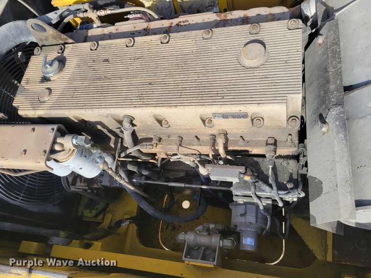 image for item IV9620 1997 Kobelco SK400LC  excavator