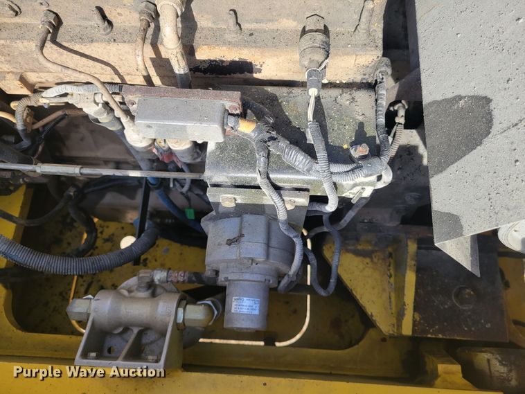 image for item IV9620 1997 Kobelco SK400LC  excavator