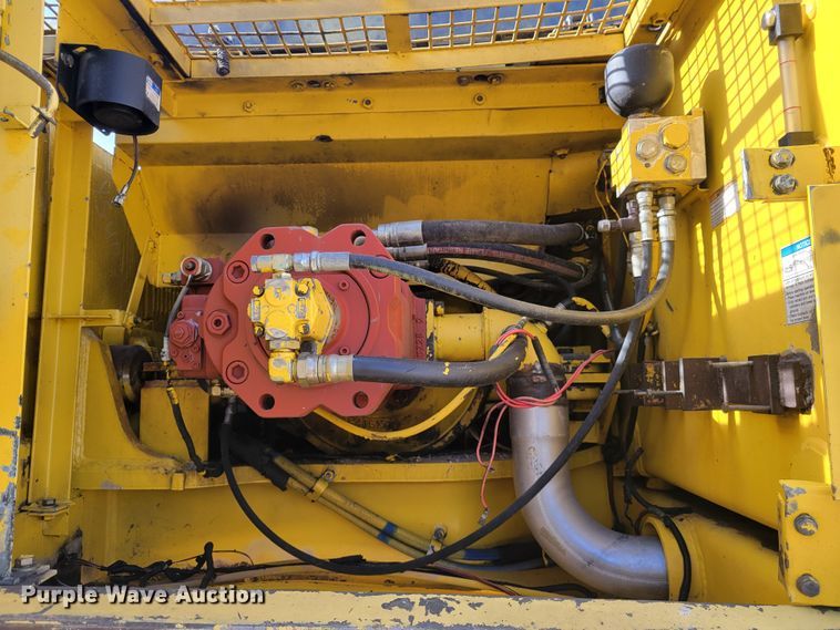 image for item IV9620 1997 Kobelco SK400LC  excavator