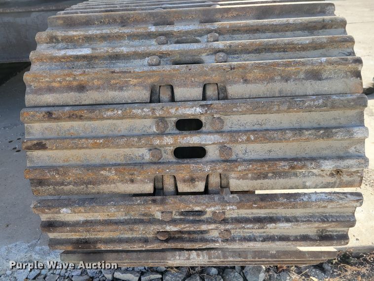 image for item IV9620 1997 Kobelco SK400LC  excavator