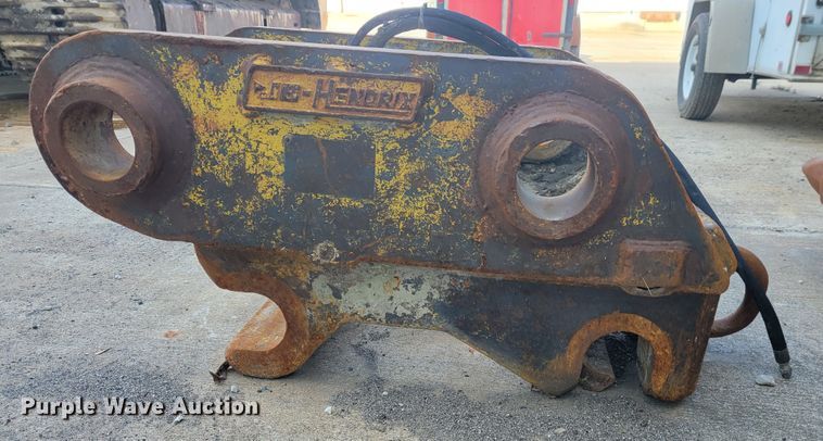 image for item IV9620 1997 Kobelco SK400LC  excavator