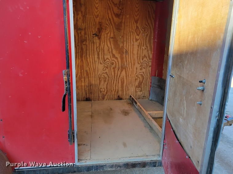 image for item IV9621 1995 Doolittle  enclosed cargo trailer