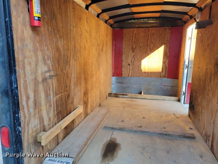 image for item IV9621 1995 Doolittle  enclosed cargo trailer