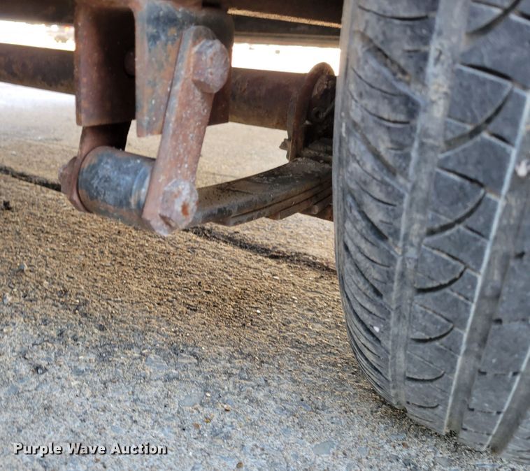 image for item IV9621 1995 Doolittle  enclosed cargo trailer