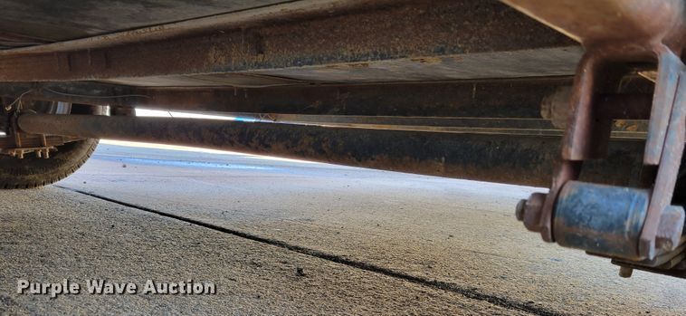 image for item IV9621 1995 Doolittle  enclosed cargo trailer