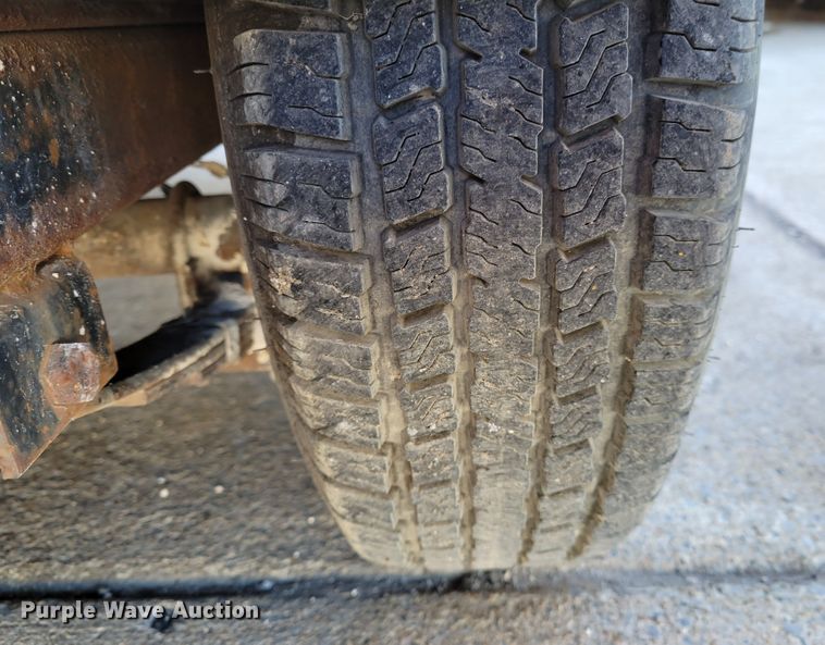 image for item IV9621 1995 Doolittle  enclosed cargo trailer