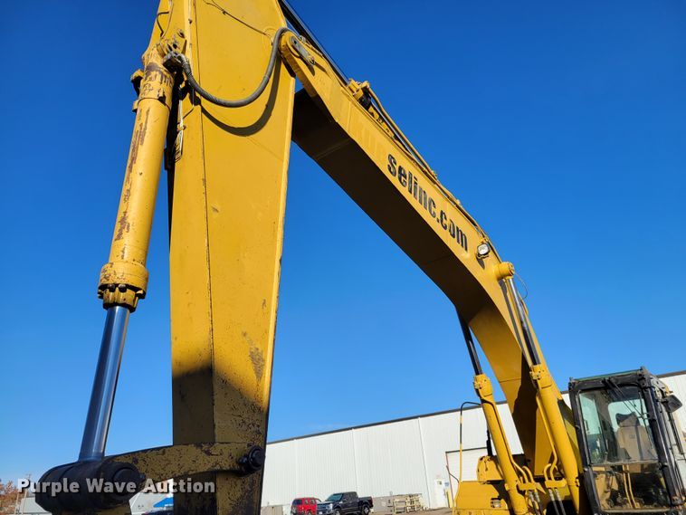 image for item IV9623 1998 Caterpillar 345B L  excavator