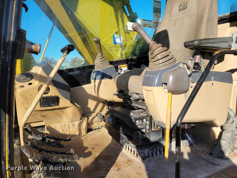 image for item IV9623 1998 Caterpillar 345B L  excavator