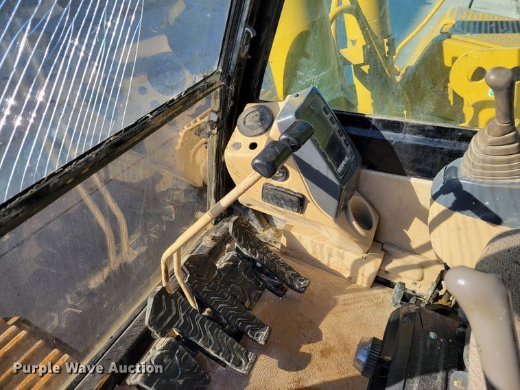 image for item IV9623 1998 Caterpillar 345B L  excavator