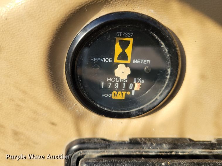 image for item IV9623 1998 Caterpillar 345B L  excavator