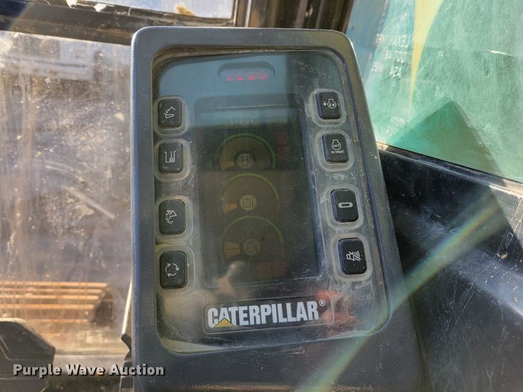 image for item IV9623 1998 Caterpillar 345B L  excavator