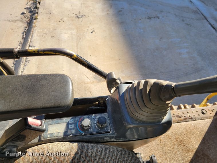 image for item IV9623 1998 Caterpillar 345B L  excavator