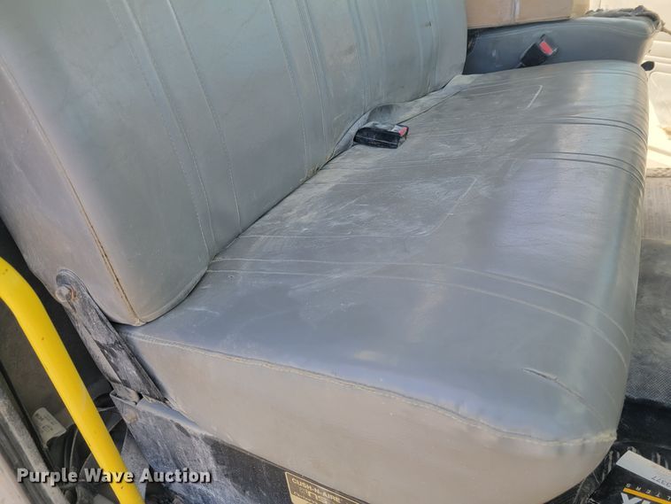 image for item IV9624 2000 Freightliner FL70  bucket truck