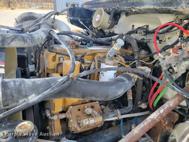 image for item IV9624 2000 Freightliner FL70  bucket truck