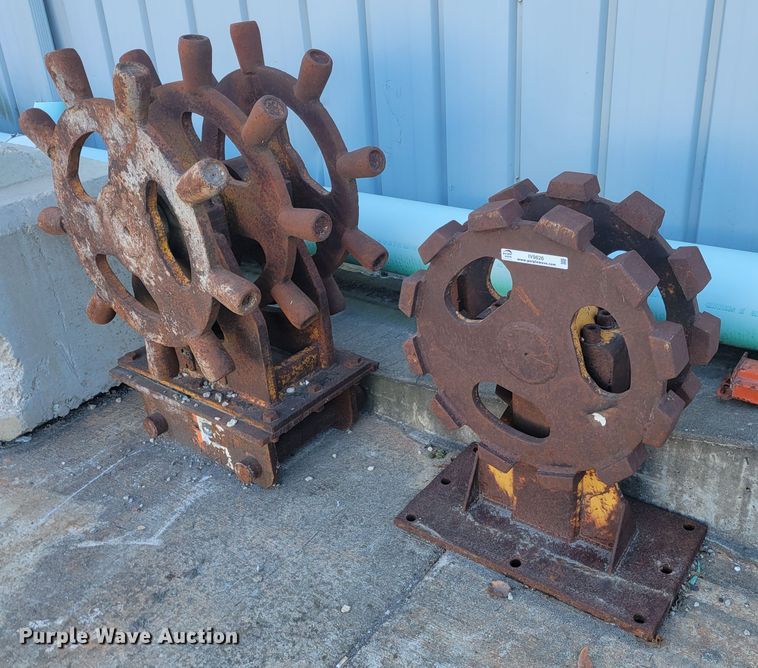 image for item IV9626 (2) trench compactors