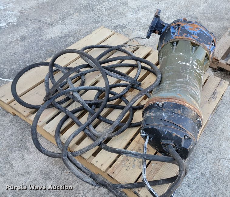 image for item IV9627 Electric pumps