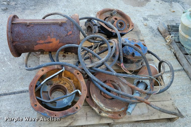 image for item IV9627 Electric pumps