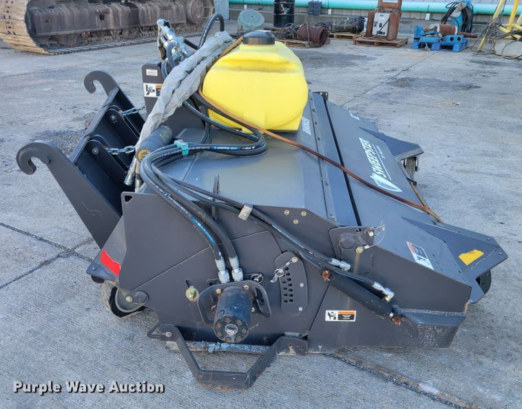 image for item IV9628 2014 Paladin Sweepster 20385M-0733  sweeper