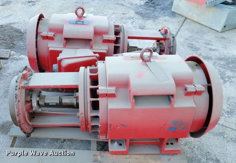 image for item IV9629 (4) electric pumps