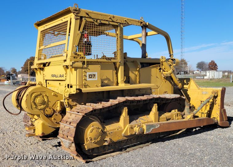image for item IV9671 1973 Caterpillar D7  dozer