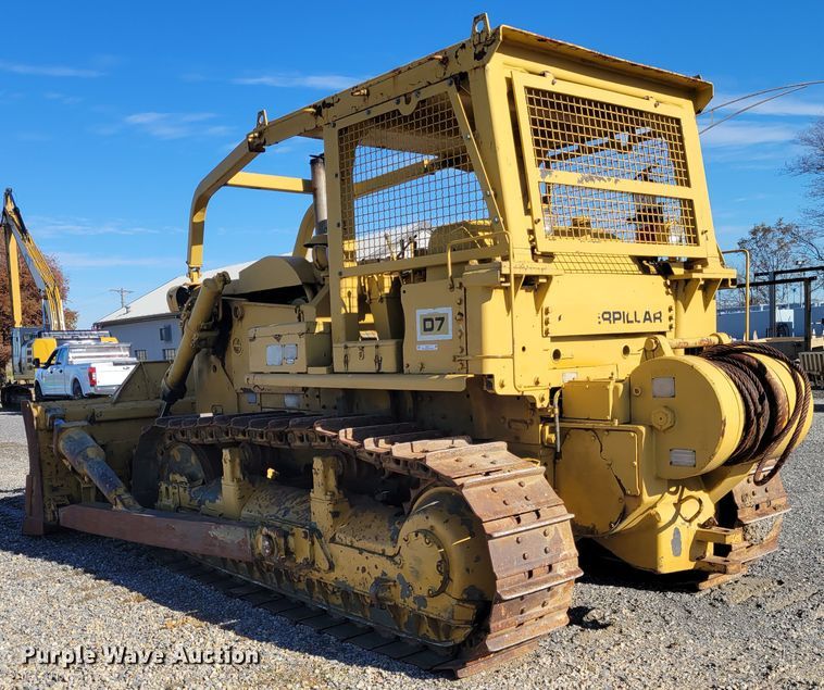 image for item IV9671 1973 Caterpillar D7  dozer