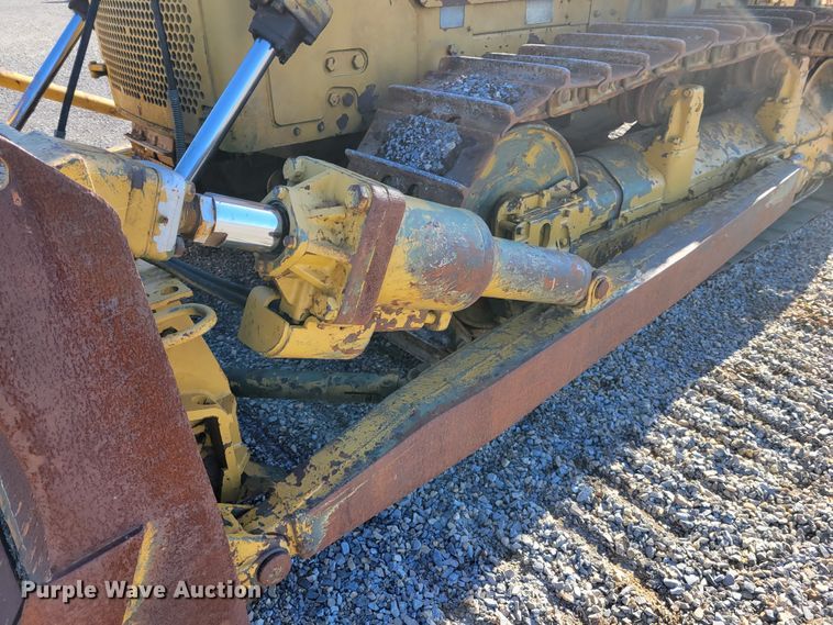 image for item IV9671 1973 Caterpillar D7  dozer
