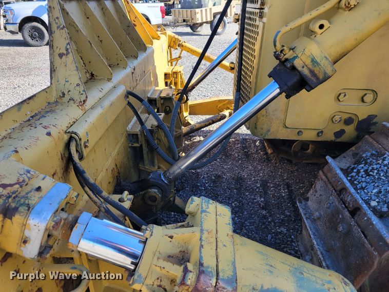 image for item IV9671 1973 Caterpillar D7  dozer