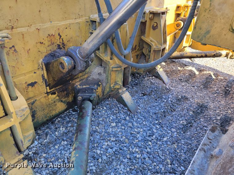 image for item IV9671 1973 Caterpillar D7  dozer